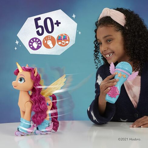 My Little Pony: فيلم الجيل الجديد Sing 'N Skate Sunny Starscout - لعبة تفاعلية بجهاز تحكم عن بعد مقاس 9 بوصات مع 50 تفاعلًا وأضواء in Kuwait