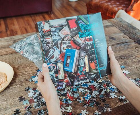 موسيقى كاسيت الثمانينيات تصل إلى 1000 قطعة من أحجية الصور المقطوعة، دعابة ذهنية للأطفال والكبار | 28 × 20 بوصة in Kuwait