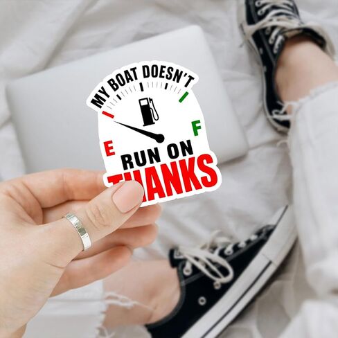 (3 قطع) ملصق My Boat Don't Run on Thanks - ملصق فينيل مقتبس من وقود القوارب المضحك مقاوم للماء للمقطورة، صندوق الأدوات، الكوب، RV، الكمبيوتر المحمول (3 قطع - 3 بوصات) in Kuwait