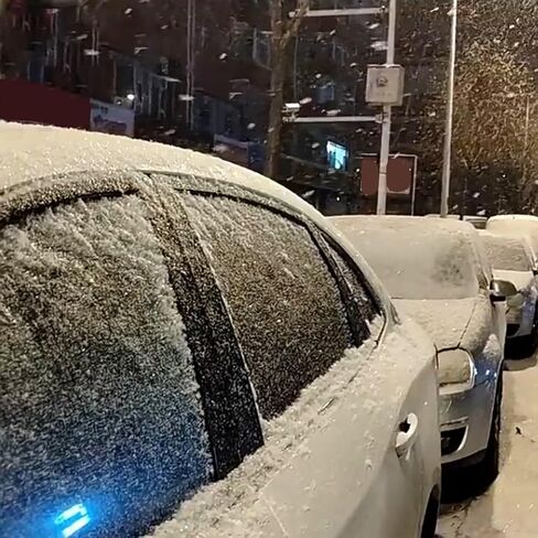 Shkalacar Car Windshield Cover for Ice and Snow Windshield Sun Shade for Automobiles All Weather Magnetic Reflective Car Snow Cover with 6 Magnets for Most Cars SUV MPV in Kuwait