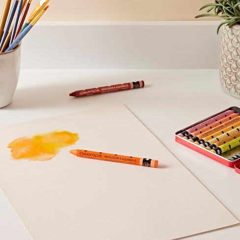 10 أقلام رصاص ملونة باستيل من Caran d'Ache d'Ache، ألوان دافئة من Neocolor II - إصدار محدود من دورة Beya Rebaï عبر الإنترنت (7500.410) in Kuwait