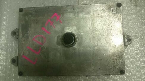 وحدة التحكم في المحرك ECM متوافقة مع النوبات الأوتوماتيكية 15-16 FIT 378205R7A65 37820-5R7-A65 in Kuwait