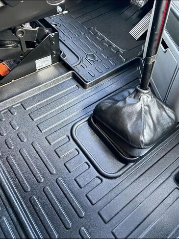 Floor MATS for Freightliner Columbia, Century Class, Coronado, BLACK in Saudi Arabia