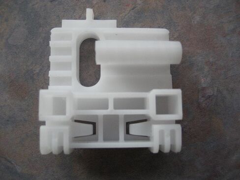 Window Regulator Repair Clip Rear Left Door for Liberty 2002-2006 in Kuwait