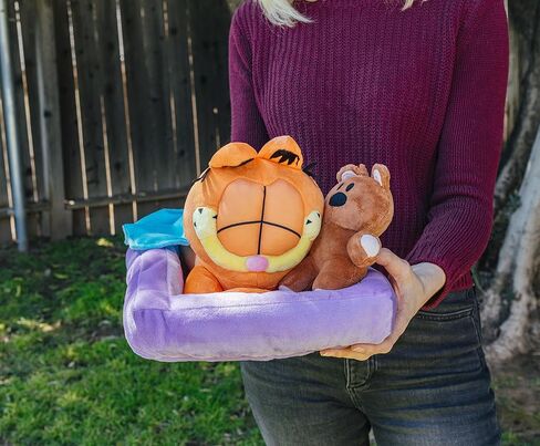 Garfield Sleeping with Pookie 7-Inch Collector Plush, Soft Stuffed Animal in Kuwait