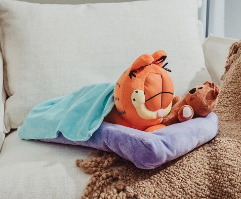 Garfield Sleeping with Pookie 7-Inch Collector Plush, Soft Stuffed Animal in Kuwait