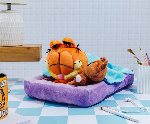 Garfield Sleeping with Pookie 7-Inch Collector Plush, Soft Stuffed Animal in Kuwait