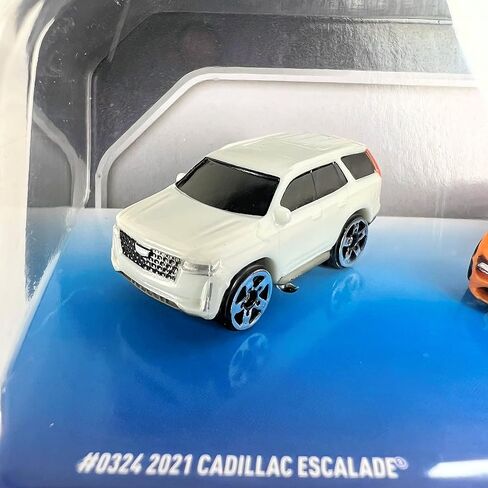Micro Machines 2021 Series 6 Starter Pack #24 Micro Jet Setters - 2021 Cadillac Escalade, McLaren 720S Coupe, Private Jet in Saudi Arabia