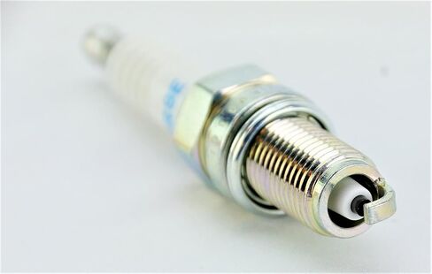 إن جي كيه شمعات الإشعال 4339 شمعات الإشعال Dcpr8e 4 Pk 4339 in Kuwait