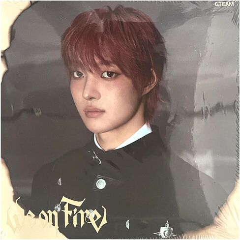 &TEAM We on Fire ألبوم EP الثالث [EJ Solo Ver.] قرص مضغوط + بطاقة ضوئية + بطاقة ضوئية للوحدة + ملصق شخصية + صورة غنائية in Kuwait