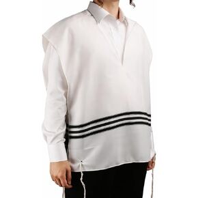 Wool Tzitzis V Neck with 1 Hole Design, Tzitzit Undershirt Garment in 100% Wool for Daily Wear in Saudi Arabia