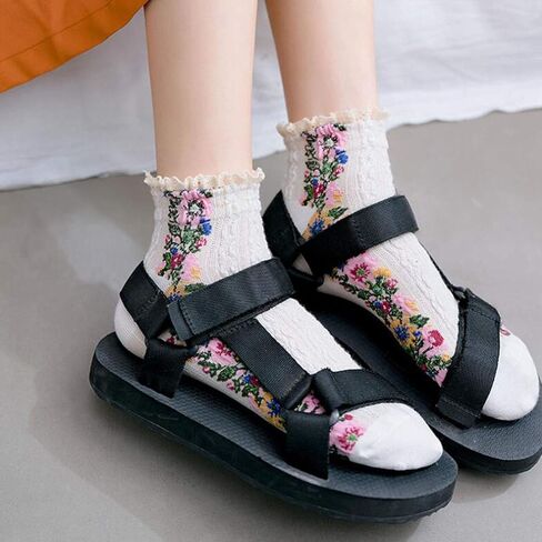 5 Pairs Women's Flower Socks with Lace Female Vintage Ethnic Floral Cotton Socks in Saudi Arabia