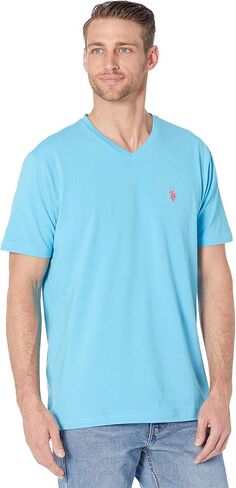 يو اس بولو اسن. تي شيرت بأكمام قصيرة ورقبة على شكل حرف V in Kuwait