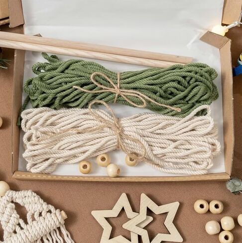 2 قطعة شجرة عيد الميلاد DIY عدة، مكرامية مع الخرز الخشبي بوهو ديكور عيد الميلاد شنقا الحلي لعطلة الجدار شنقا، اصنع بنفسك مجموعة شجرة عيد الميلاد Bohe DIY للمبتدئين in Kuwait