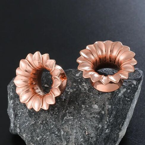 LADEMAYH قطعتان من الفولاذ المقاوم للصدأ 316L سدادات أذن مقاييس للأذنين، مقاس أنيق 0 جم - 1 بوصة أقراط قياس أنفاق الأذن، مجوهرات موسع الأذن المضادة للحساسية على شكل عباد الشمس in Kuwait