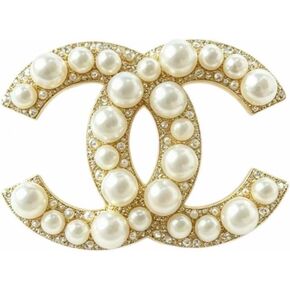 Lustrous White Pearl Brooch Pin, Elegant Pearl Brooch Pin, Gold Plated Fashion Accessory in Kuwait