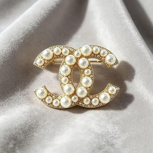 Lustrous White Pearl Brooch Pin, Elegant Pearl Brooch Pin, Gold Plated Fashion Accessory in Kuwait