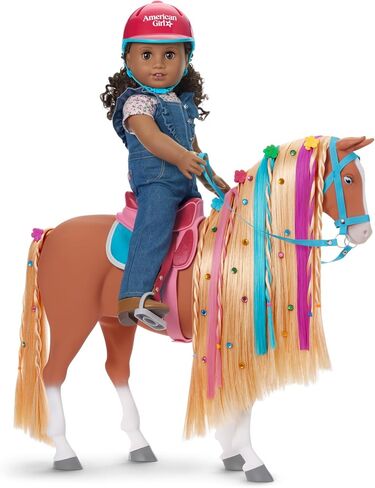 American Girl, Truly Me، إكسسوارات تصفيف الشعر والحصان الكستنائي الساحر، أكثر من 40 قطعة، للأعمار من 6 سنوات فما فوق in Kuwait