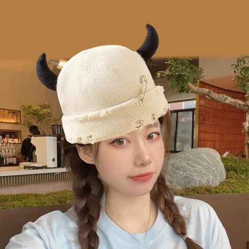 Outsider Fashion Hole Pattern Acrylic Thread Hat with Pliable Ear Canopies Insulated Warm Hat for Men Women Snow Sports in Kuwait