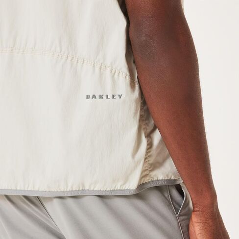 سترة Oakley Driven Element للرجال in Kuwait