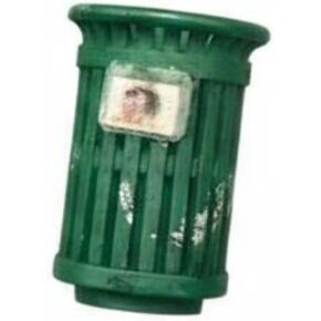 Miniature Trash Can Scale Garbage Bin Dollhouse Street Bin Diorama Scenery Realistic Vintage Detailing Suitable for Scale Model Displays Collectible Layouts, Green in Saudi Arabia