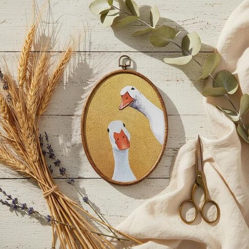 Vintage Goose Oval Wall Art, Farmhouse Cottage core Home Decor, Duck Nursery Wall Decor, Waterproof Whimsy Grandma Core Decors for Western Bedroom Living Room, Home Retro Hanging Products, 18 in Saudi Arabia