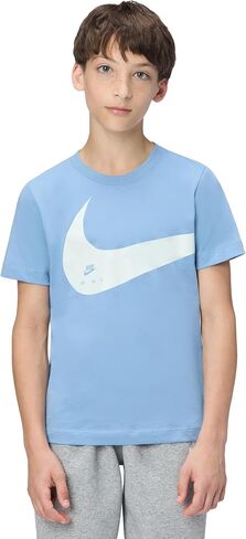 تي شيرت Nike Sportswear Club Energy للأطفال الصغار (شعار Swoosh كبير) - للأولاد والبنات in Kuwait