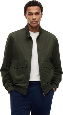 سترة Tommy Hilfiger للرجال من القطن خفيف الوزن مع شعار العلم المطرز وجيوب متعددة الاستخدامات in Kuwait