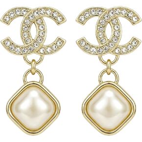 Designer Earrings for Women – Gold Frame with Pearl & Rhinestone Accents, Stylish Accessory for Daily Wear in Saudi Arabia