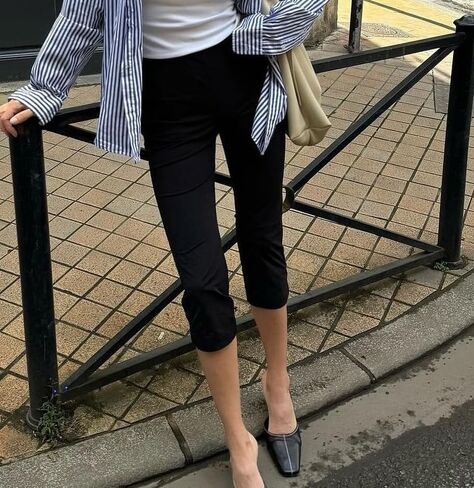 Women Side Slit Capri Pants Stretchy Slim Fit Capris Yoga Leggings Y2k Knee Length Going Out Cropped Pants in Kuwait