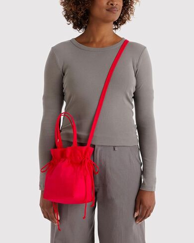 BAGGU Nylon Drawstring Bag - Candy Apple in Kuwait