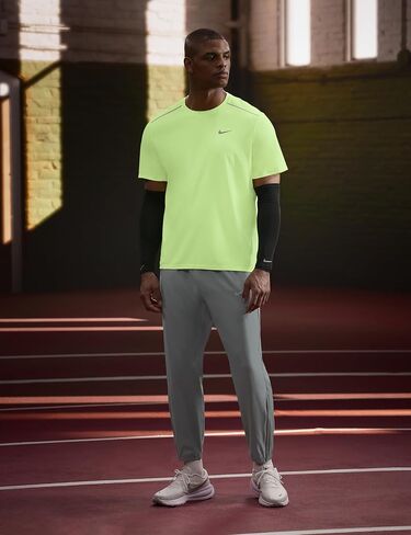 بنطال الجري المنسوج Miler Dri-FIT من نايك للرجال in Kuwait