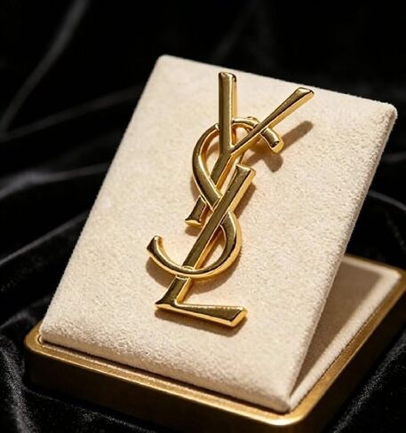 Gold interwoven brooch,Women's elegant metal lapel pin, perfect for pairing with blazers, dresses, and everyday looks. in Kuwait
