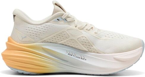 حذاء الجري Magmax Nitro 2 للنساء من PUMA، أبيض دافئ، مقاس 8 B متوسط ​​أمريكي in Kuwait