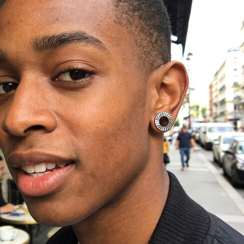 ARTFAN Black Silver Ear Gauges, 4PCS Stainless Steel Screw Plugs Tunnels Gauges for Stretched Ears, Ear Gauges Stretcher for Women Men, Hypoallergenic Body Piercing Jewelry in Kuwait