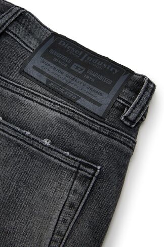 جينز JoggJeans® العادي ذو اللون الأسود للأولاد من ديزل - D-Lucas in Kuwait