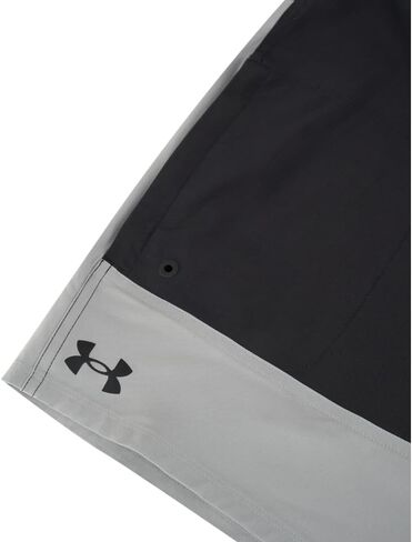 شورت رجالي من Under Armour ذو ألوان متباينة in Kuwait