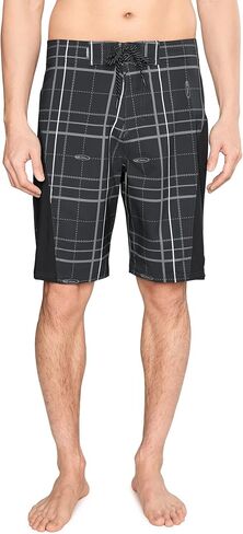 شورت Quiksilver للرجال على شكل قناة 21 in Kuwait