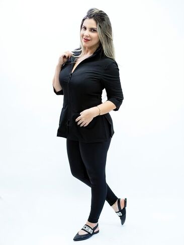 Women’s Bleach-Resistant Scrub Top, Spa & Esthetician Uniform Jacket with Black Zipper, 3/4 Sleeve in Saudi Arabia