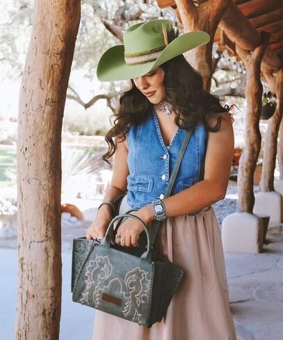 Wrangler Purse for Women Embroidered Boot Scroll Tote Bag Rodeo Top Handle Handbags with Crossbody Strap in Kuwait