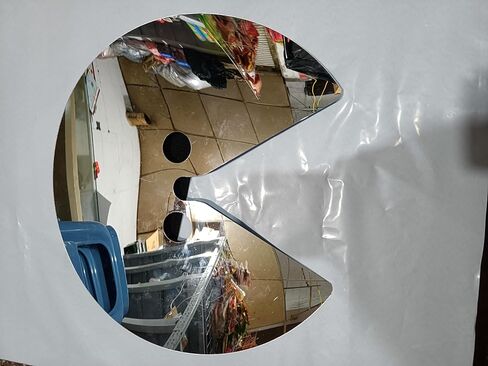 Creative Head-Mounted Mirror Mask, Reflective Face Photography Prop for Surreal Travel Selfies, Unique Party & Festival Costume Accessory in Kuwait
