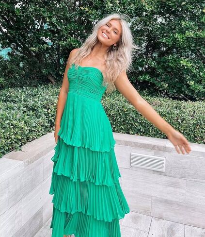 Mollyevers Strapless Ruffle Prom Dresses for Women Long Flowy Tiered Chiffon Formal Evening Gowns in Saudi Arabia