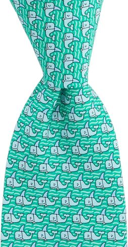 ربطة عنق VV Whale Shark مطبوعة للأولاد من Vineyard Vines، كاسر الأمواج in Kuwait