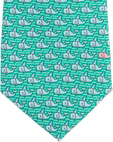 ربطة عنق VV Whale Shark مطبوعة للأولاد من Vineyard Vines، كاسر الأمواج in Kuwait