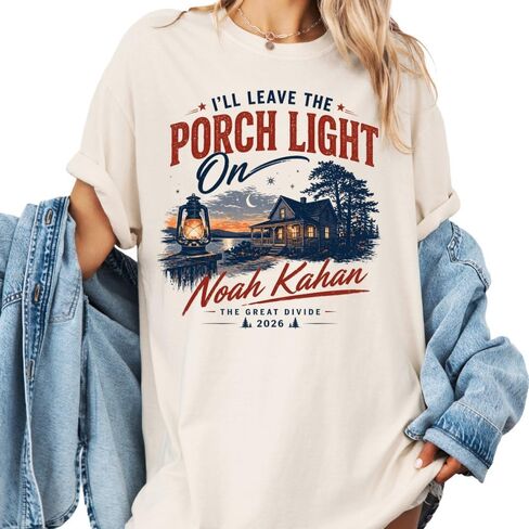 قميص Porchlight On House النسائي، قمصان نسائية عصرية، هدية لمشجعي الحفلات الموسيقية على طراز الجولة الشعبية. متعدد الألوان in Kuwait