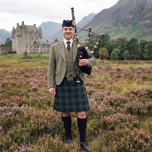Shihanee 6 Pcs Kilt for Men Traditional Highland Games Tartan Scottish Kilt Set with Flashes Pouch Socks Brooch Costume in Kuwait