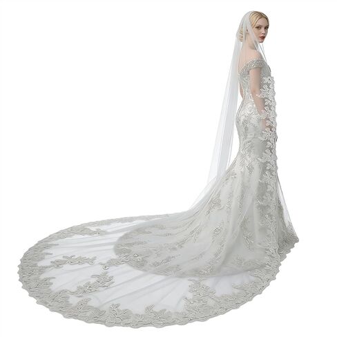 Wedding Veil Pearls and Crystals Beaded Edge Fingertip Length Bridal Veil for Wedding Party photography Fashion Show in Saudi Arabia