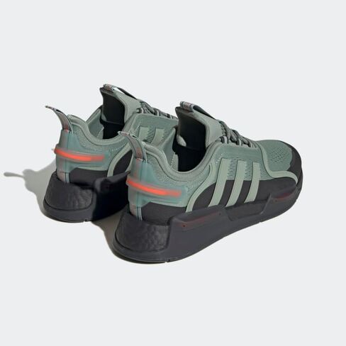 حذاء اديداس NMD_V3 للرجال، أخضر، مقاس 9.5 in Kuwait