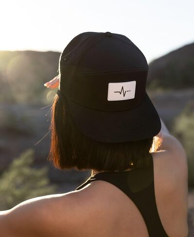 قبعة VYBE Performance Snapback - قبعة بيسبول رياضية طاردة للماء وجيدة التهوية للجولف وصالة الألعاب الرياضية والرياضة والماء in Kuwait