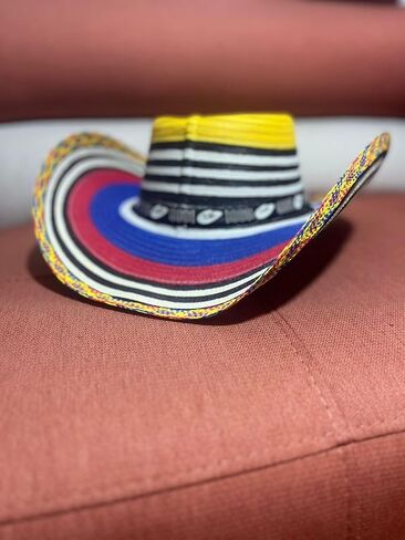 Economic Colombian Vueltiao Hat - Tricolor Flag fibra Plastic Style Hat for Men & Women Unisex Sun Beach in Kuwait